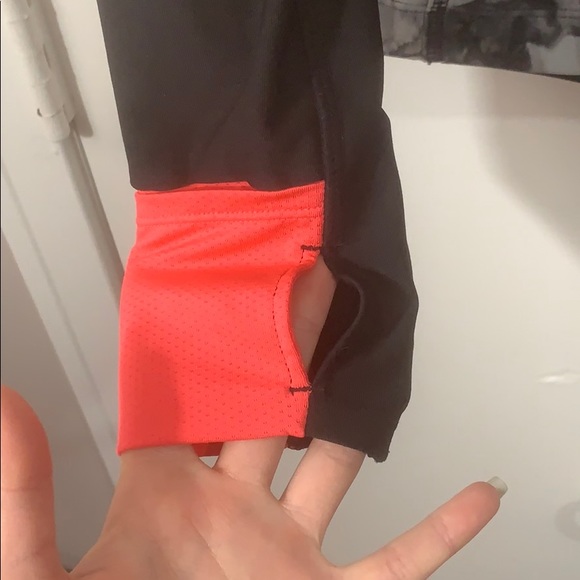 Sweatshirt - Picture 3 of 4